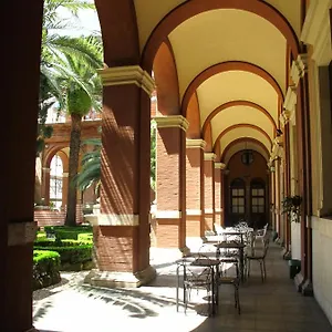 Casa S. Giuseppe Di Cluny Couette-café